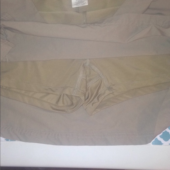 Magellan outdoors skirt with shorts built in under - Picture 4 of 6